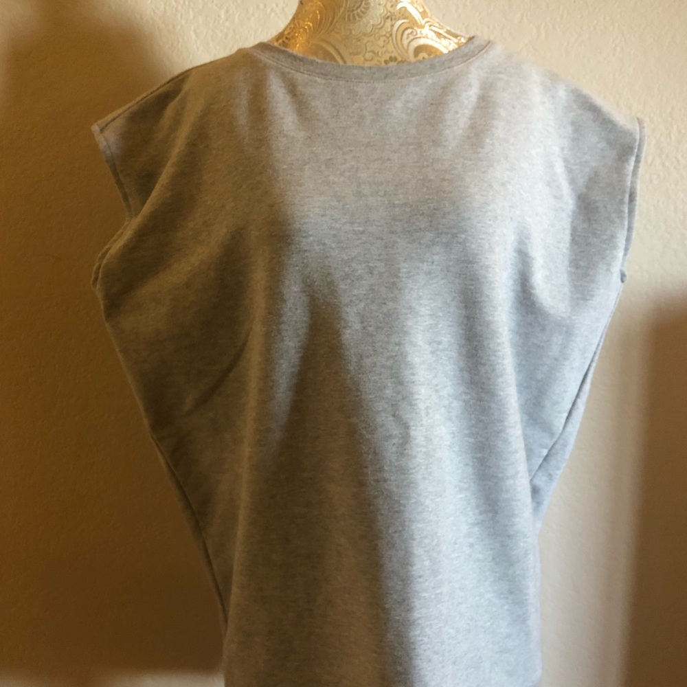 Gray sleeveless t shirt